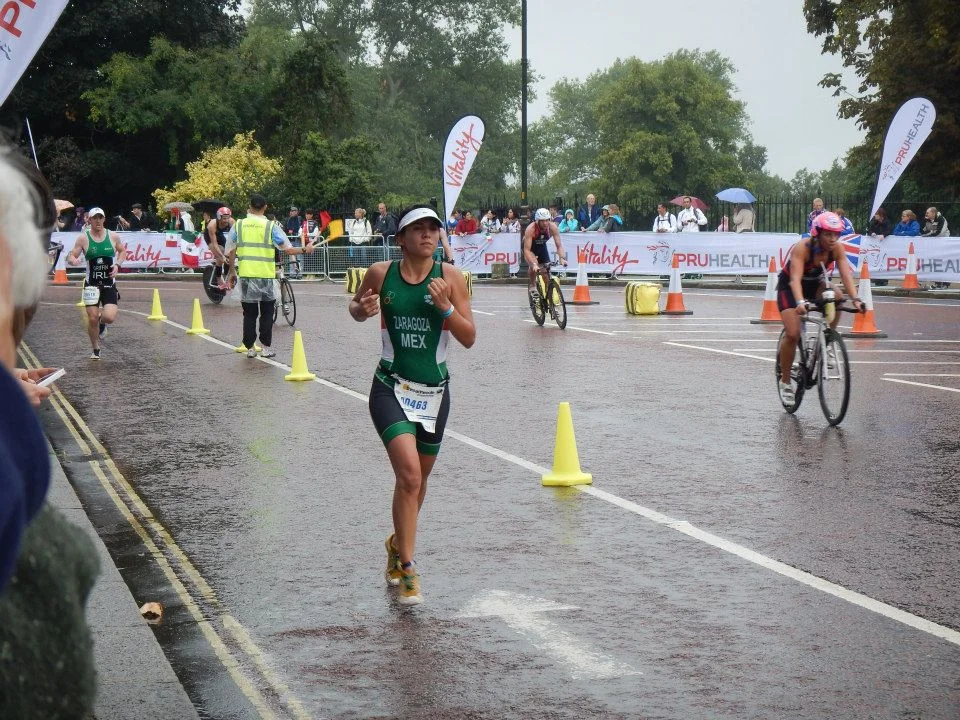 Durante la competencia en el mundial de Triatlón en Londres. 2013