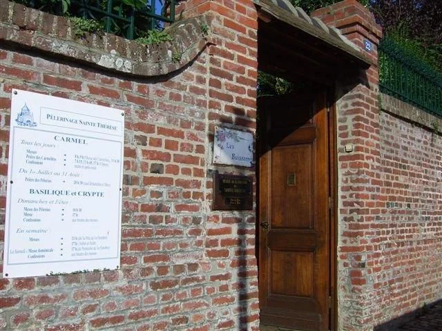 Entrance to Les Buissonnets
