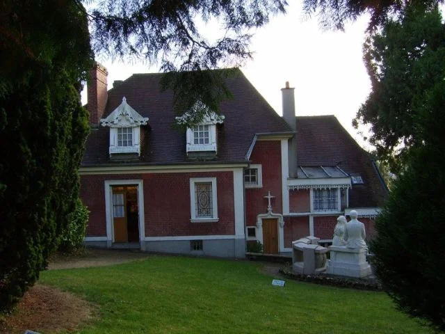 Garden at Les Buissonnets