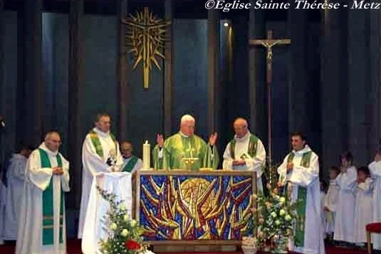 The offertory at the Mass of the dedicatin of the chapel