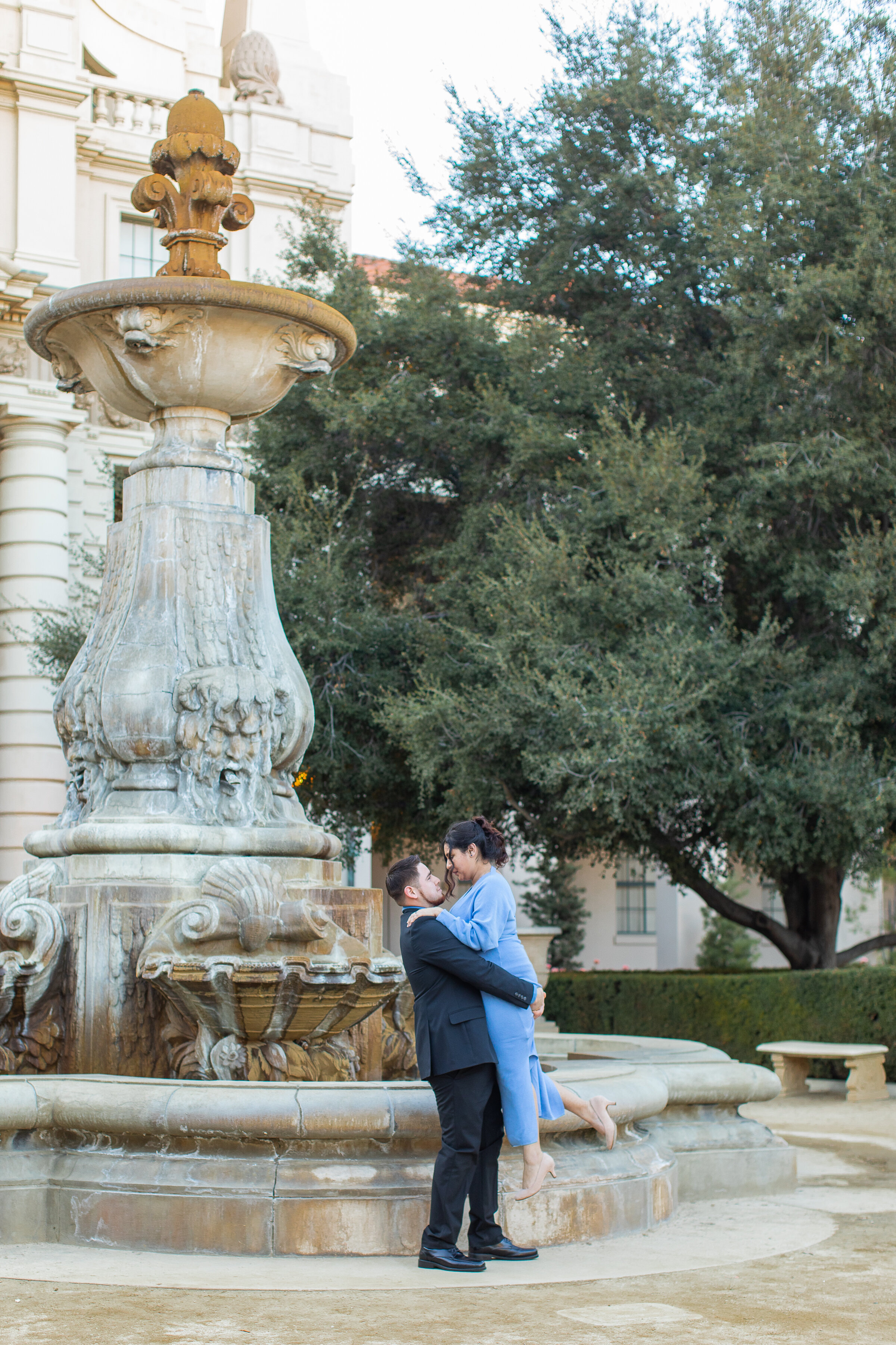 Pasadena_City_Hall_Engagement_LarkLavender_003.jpg