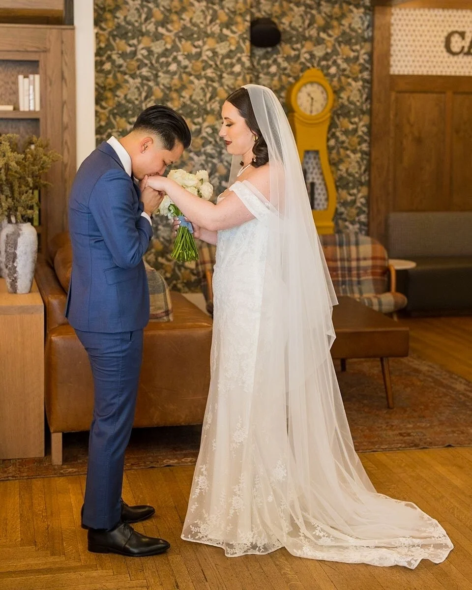 When love looks like this, I couldn't help but smile/cry all wedding day right alongside this beautiful couple!

@therichlandoc 

#OrangeCountyWeddingPhotographer #OrangeWeddingPhotographer #LagunaBeachWeddingPhotographer #TheRichlandOC