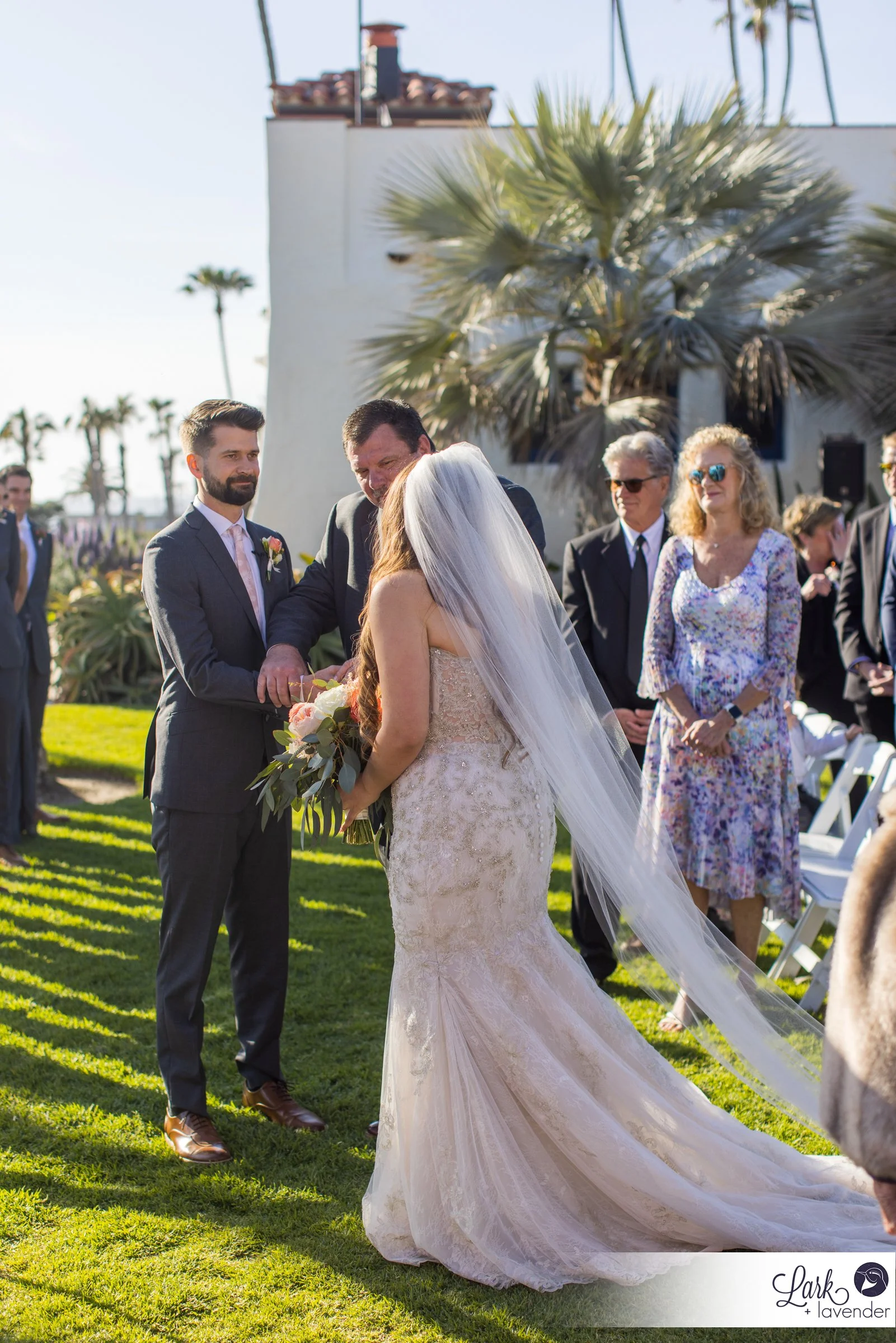 Sunkissed & Golden Ole Hanson Beach Club Wedding in San Clemente, CA
