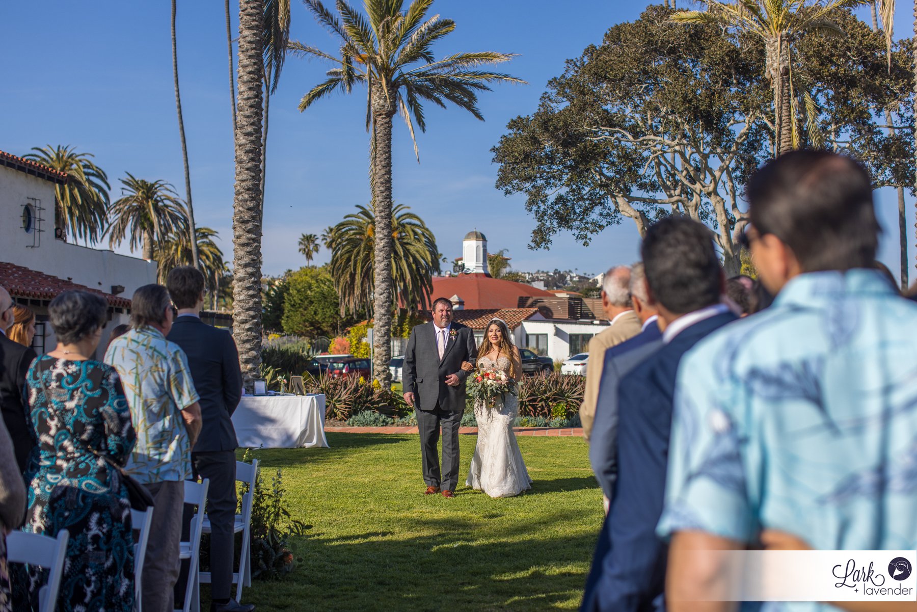 Sunkissed & Golden Ole Hanson Beach Club Wedding in San Clemente, CA