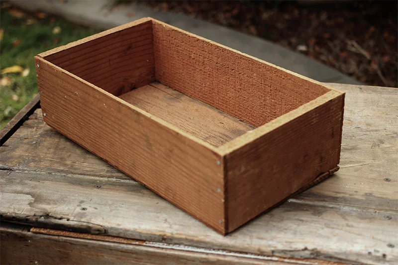 SIMPLE WOOD CRATE - $5