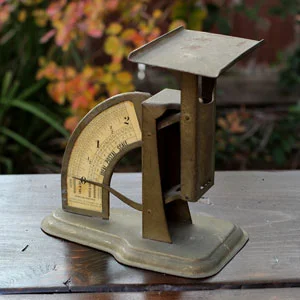 SMALL IDEAL POSTAL SCALE - $5 MORE DETAILS & PICS...