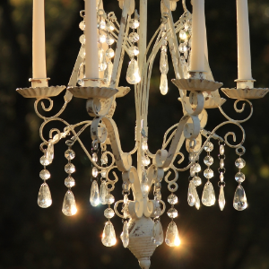 LARGE CHANDELIER - $40 MORE DETAILS & PICS...