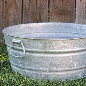 SMALL GALVANIZED WASH TUB - $15 MORE DETAILS & PICS...