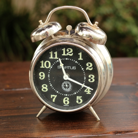 Medium "Spartus" Alarm Clock - $5 MORE DETAILS & PICS...