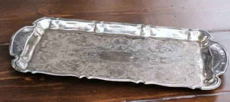 LARGE RECTANGULAR TRAY - $10 7"x 14" inside lip / 9"x 16" overall