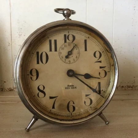 Medium "Big Ben" Silver Clock - $10 MORE DETAILS & PICS...