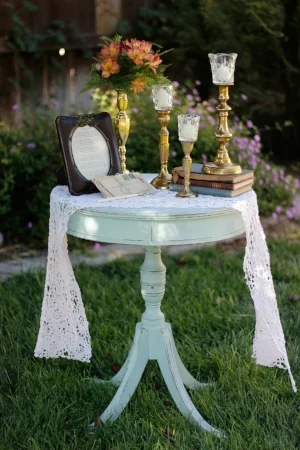 Round Duncan Phyfe Side Table - $35 MORE DETAILS & PICS...
