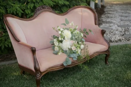 Settee - "Sybil" RENT FOR $125 MORE DETAILS & PICS ...