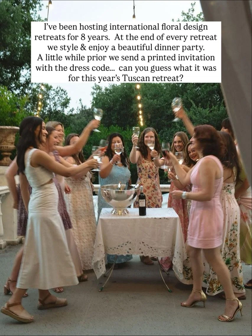 I’ve been hosting retreats for a while now, and I gotta say, I adored this year’s dinner party dress code for the Oh Flora Retreat held in Tuscany… swipe to find out what it was. 
Now, please share with me your dress code ideas!