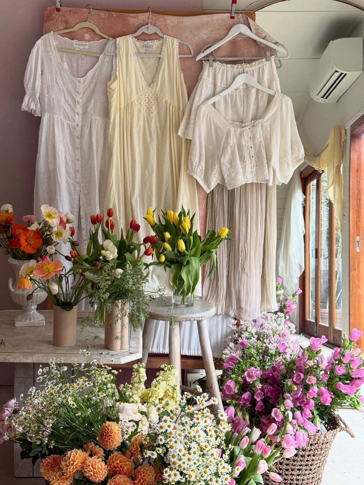 As of late from the &ldquo;Strawberries &amp; Coriander&rdquo; album because I simply cannot call colours by there common name&hellip; anyone else? 

And I&rsquo;m still working on the seaside Christmas aesthetic, what do we think? Last photo &mdash;