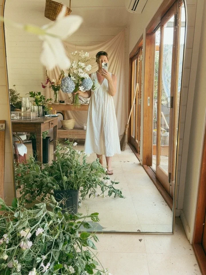 Post beach bouquets for @jacquikingswell , a (delivery) drive by myself, *new* vintage vases, studio a mess. 

Flowers always help with romanticising the chaos of motherhood and business.