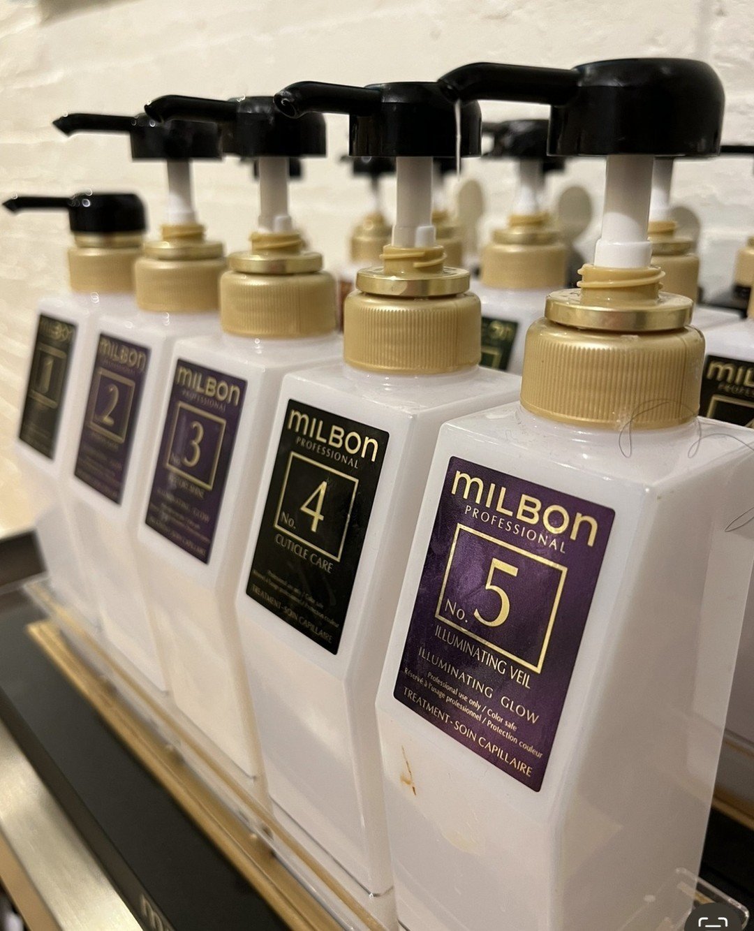 Captivate shine with our new glow-in-salon treatments. Restore your hair with nourishing treatments that bring hair back into balance. We carry Milbon treatments at Michael &amp; Michael, call and schedule one, today!⁠⠀⠀⠀⠀⠀⠀⠀⁠
⁠
▪️ Book your next con