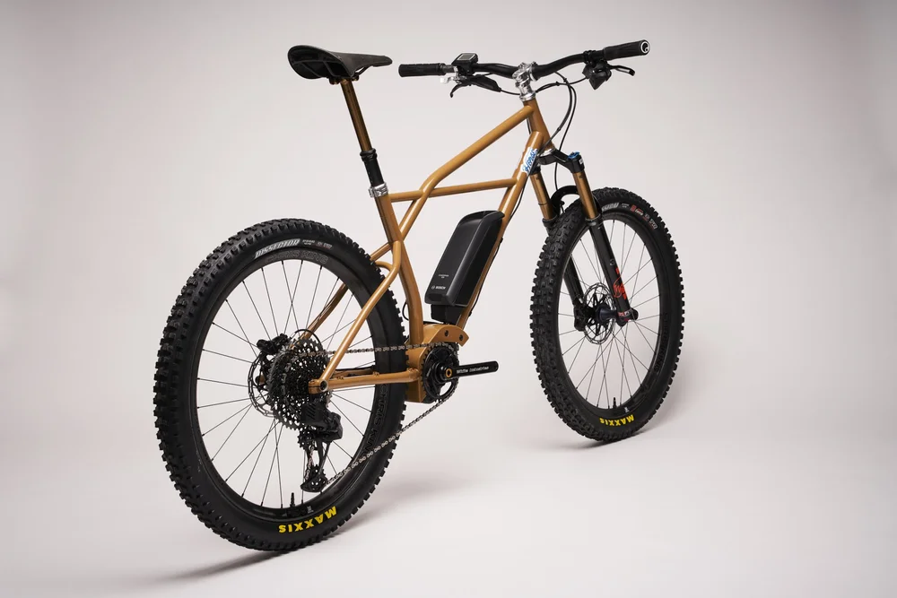 Mountain MOTO Bosch E-bike — horse