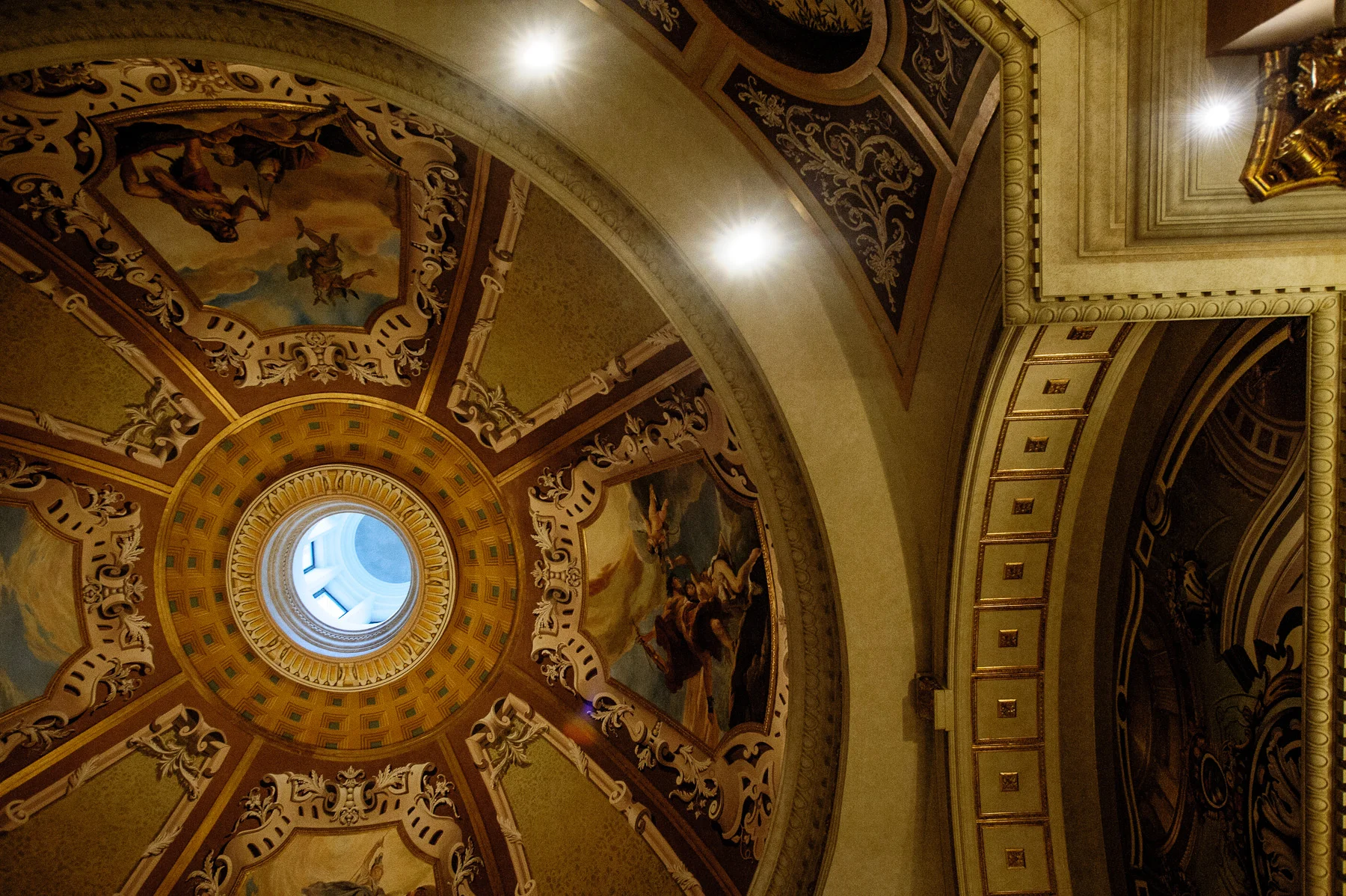 ceilings-05-0804.jpg