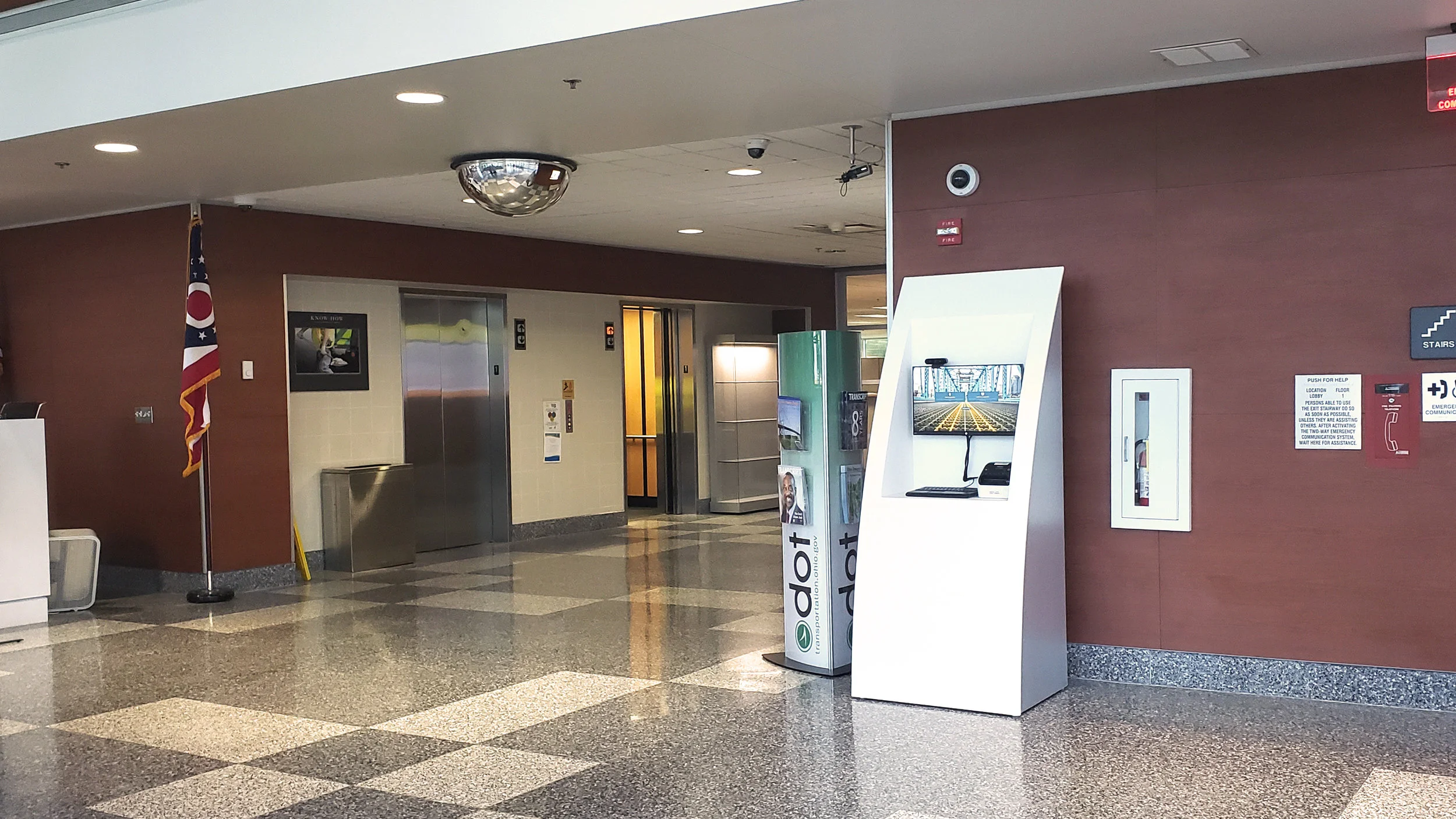 ODOT Lobby Kiosk and Wall Paneling