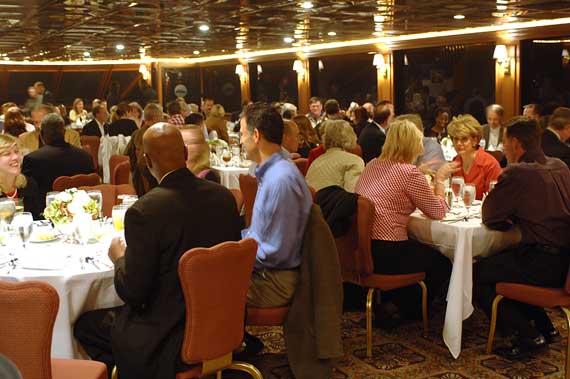 Dinner-Cruise.jpg