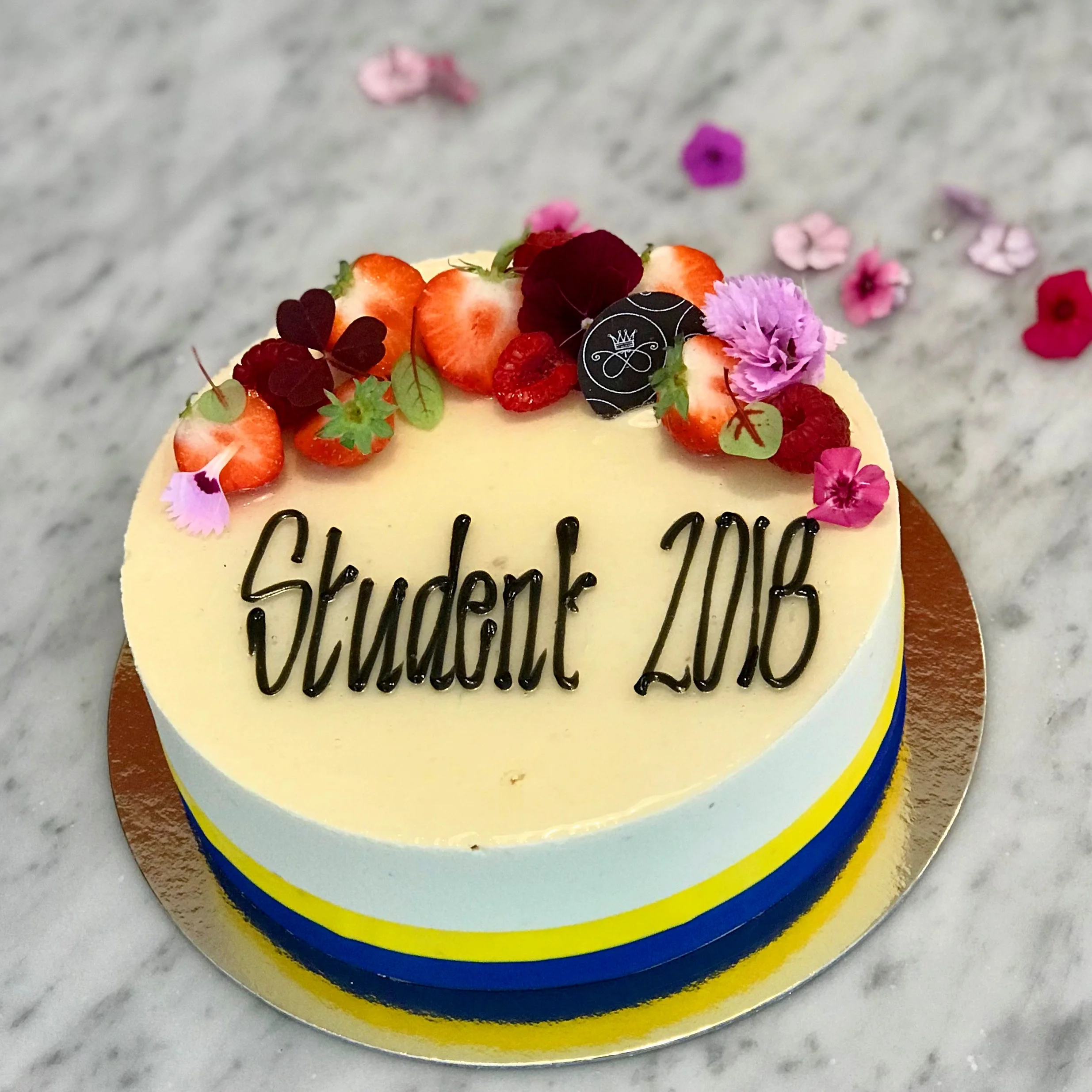 Studentmoussetårta.jpg