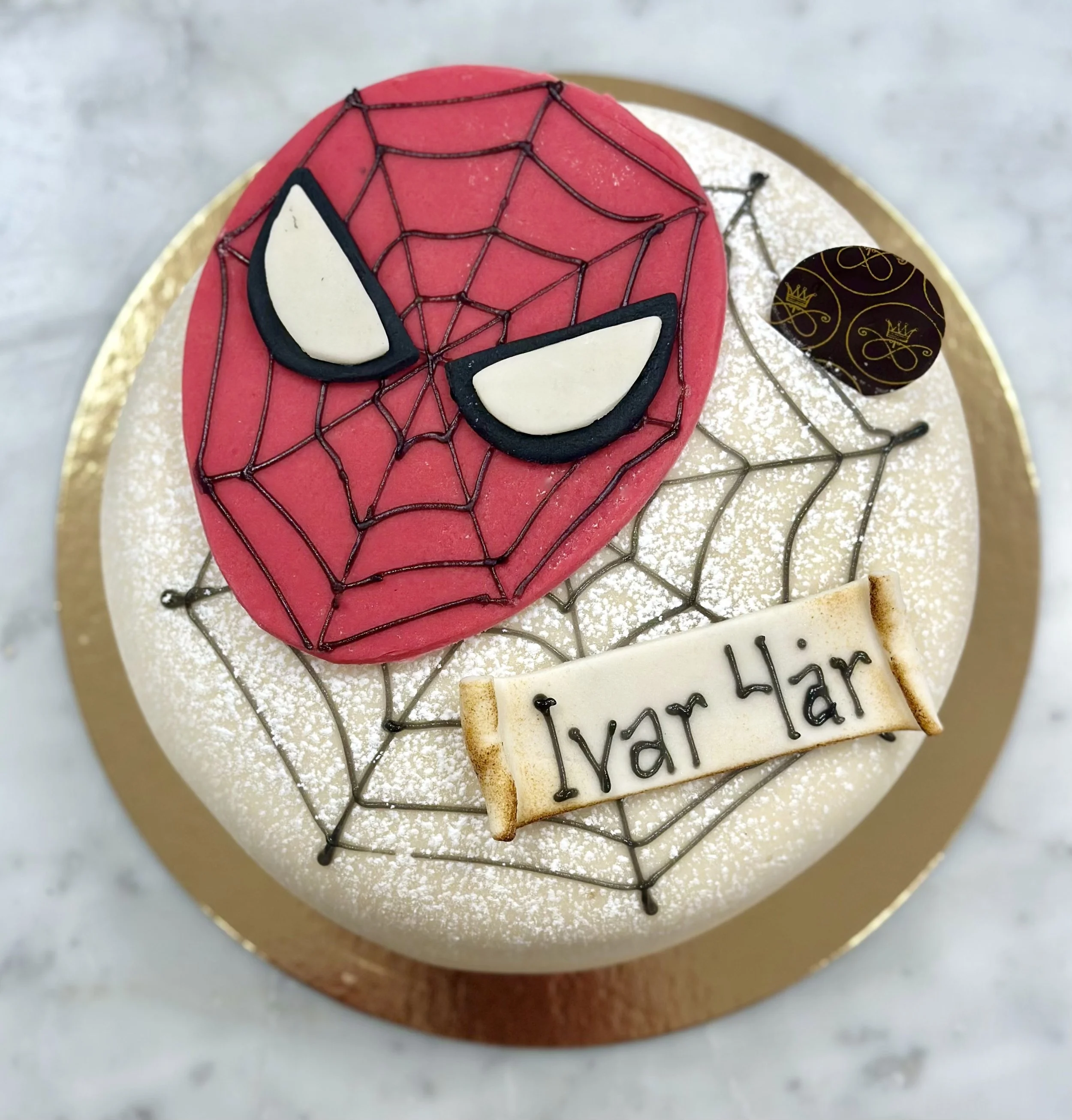 Spidermantårta.jpg