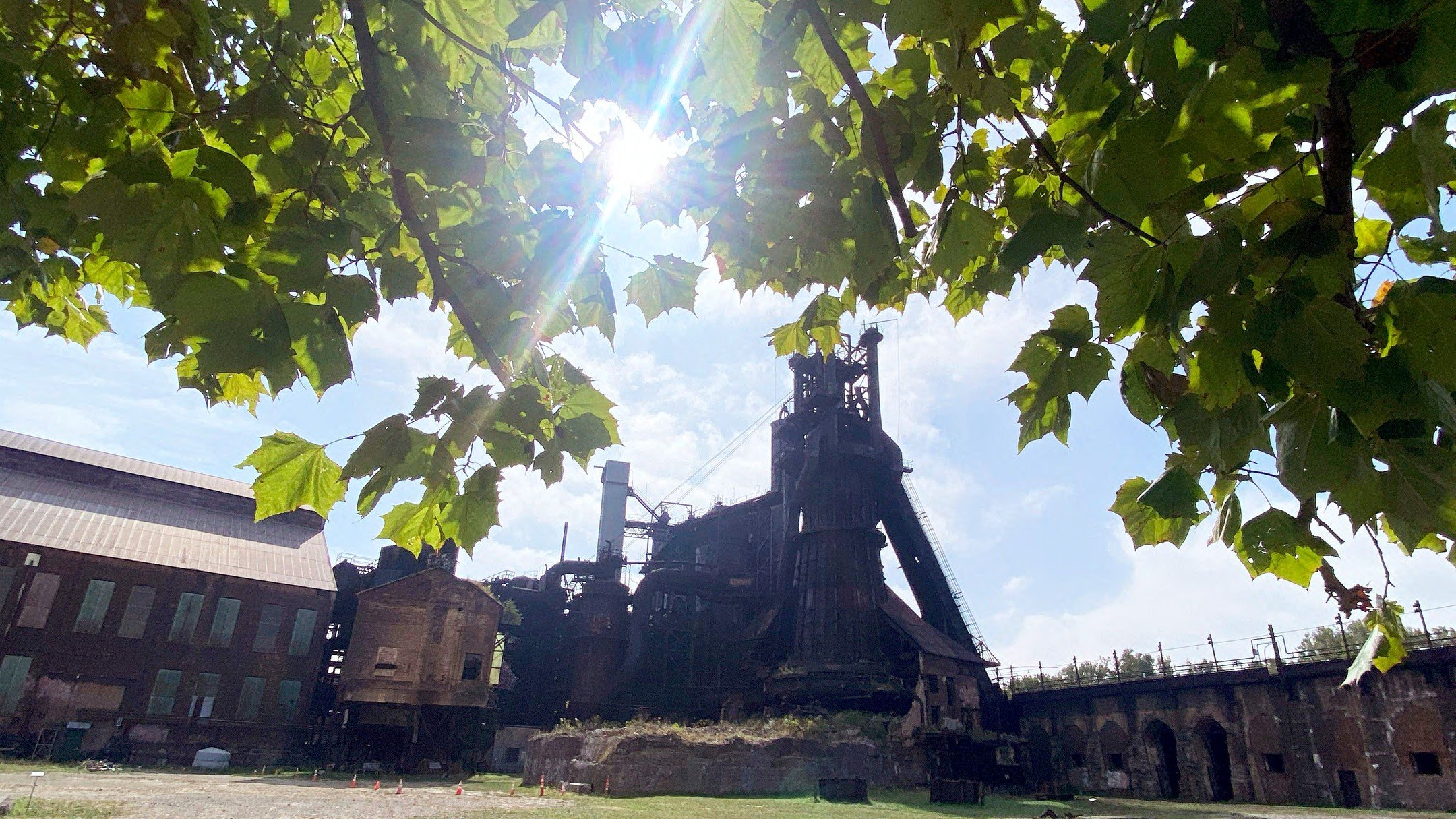Exploring the historic Carrie Furnace site with the UDA team was an unforgettable journey through time. Thank you @riversofsteel for an incredible tour and a deeper understanding of Pittsburgh's industrial past.

#CarrieFurnace #Pittsburgh #Pennsylva