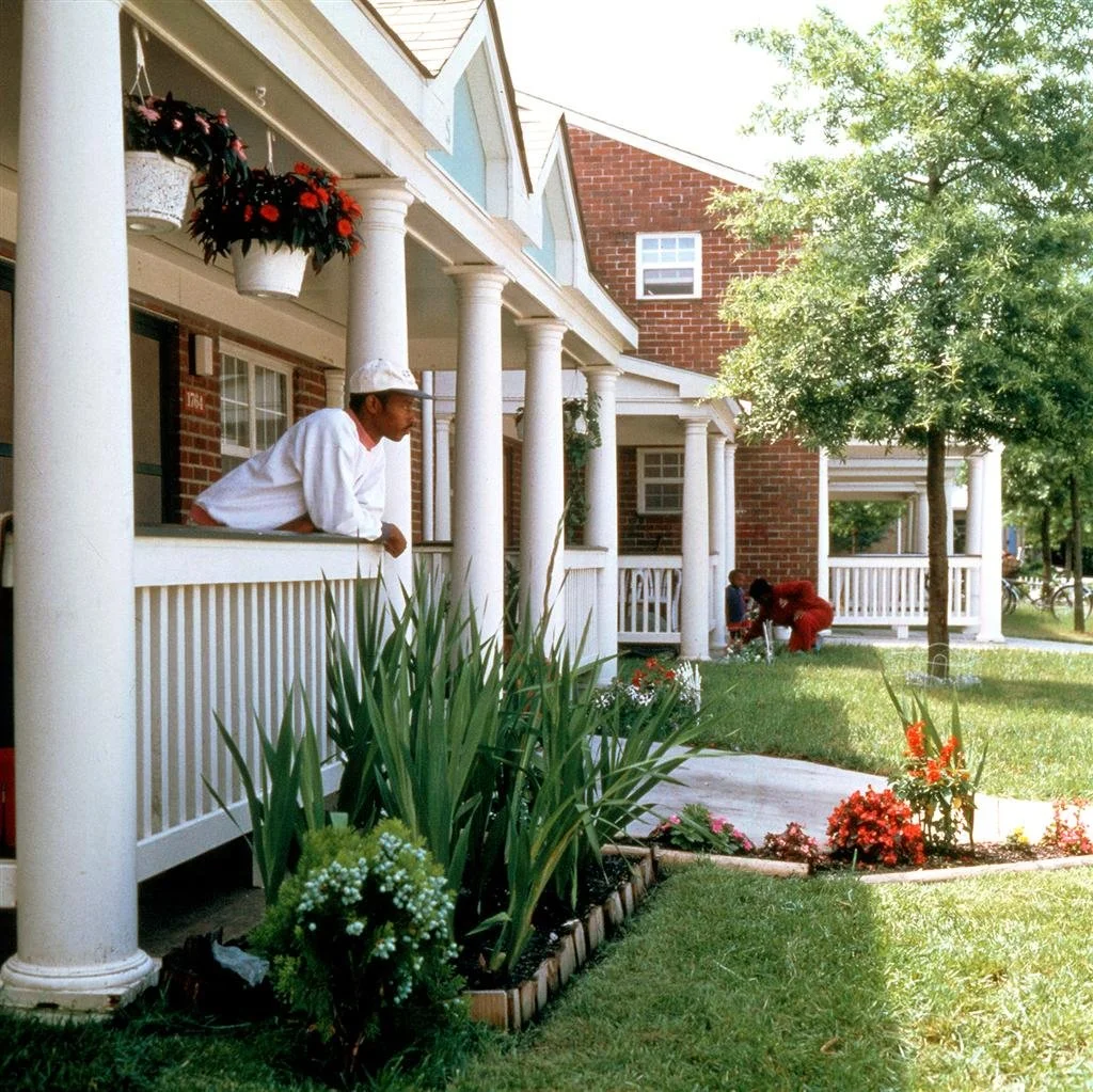 DiggsPhotoManonPorch (Large).jpg