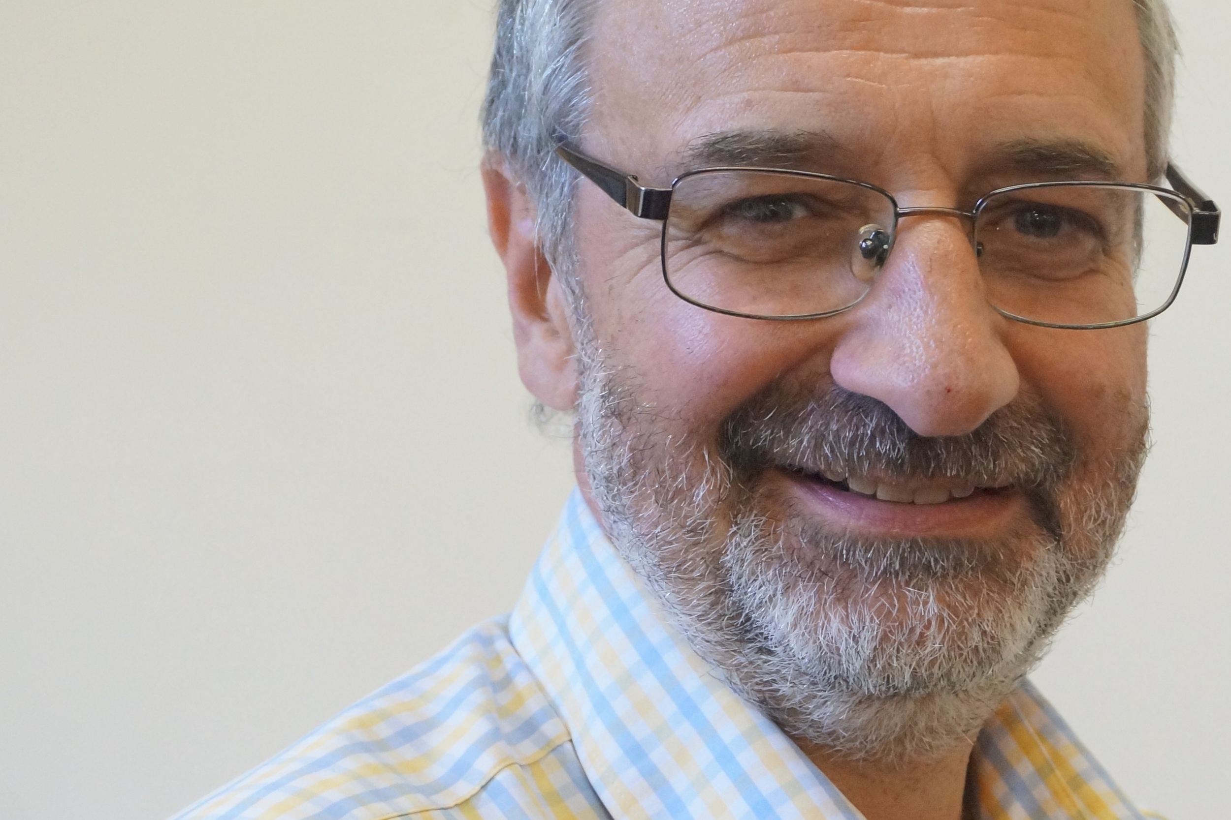 Phil Horner I am a retired Methodist Minister who had served in Luton area, including the High Town Methodist Church in High Town where GRASSROOTS is based. I was delighted to be invited to become a trustee of GRASSROOTS because I believe it has a significant role to play in drawing our diverse community together, whilst not losing the richness of this town's cultural and faith identity.
