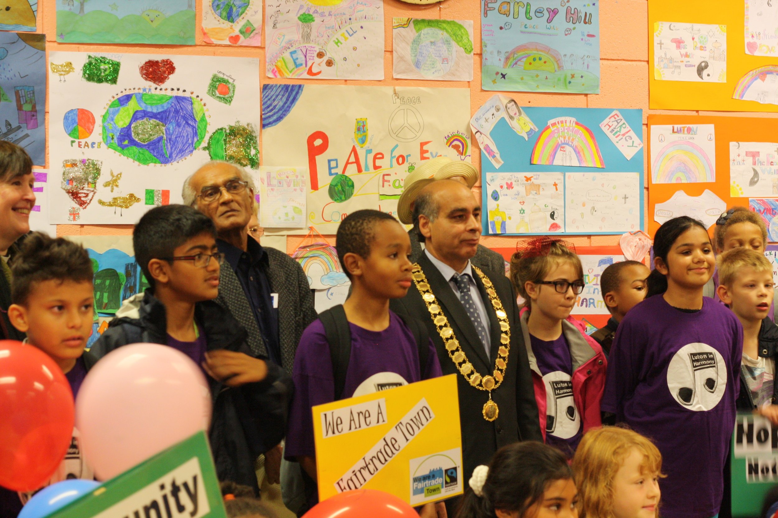 Luton Annual Peace Walk Art Work (Luton Council of Faiths) This project enabled young school children from a number of schools in Luton to create Peace Artwork which was printed and displayed in the local community, and included the delivery of a Peace Artwork Workshop, Character and Value Development Workshop and School Assembly Faith Discussion Panels. The artwork was unveiled in St Dominic’s Square during the Annual Peace Walk, which has left a positive legacy and strengthened the relationships between faith leaders, communities, schools, places of worship and the local authority in the area.