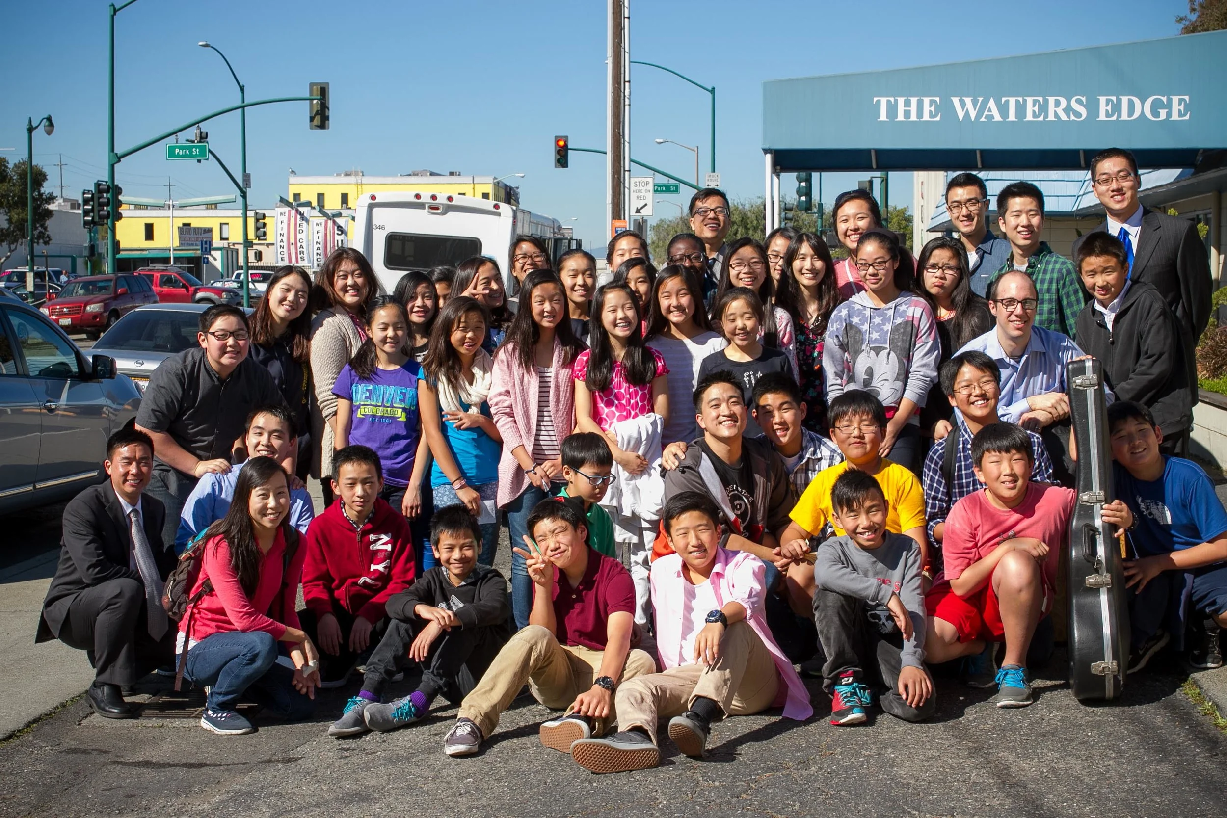 And of course, no visit is complete without a victorious group photo.