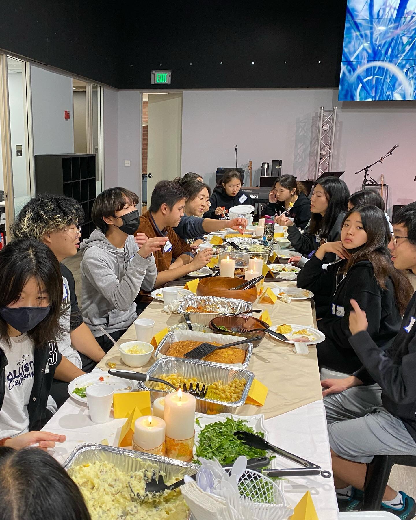 🦃🤤🙏🏼

Hope everybody had a great Thanksgiving! 
At Element we celebrated together with a MASSIVE banquet, a moment to give thanks, giving back to the community, and fresh homemade pumpkin waffles! 
Aaaand Jeopardy! 

So grateful for the happy mom