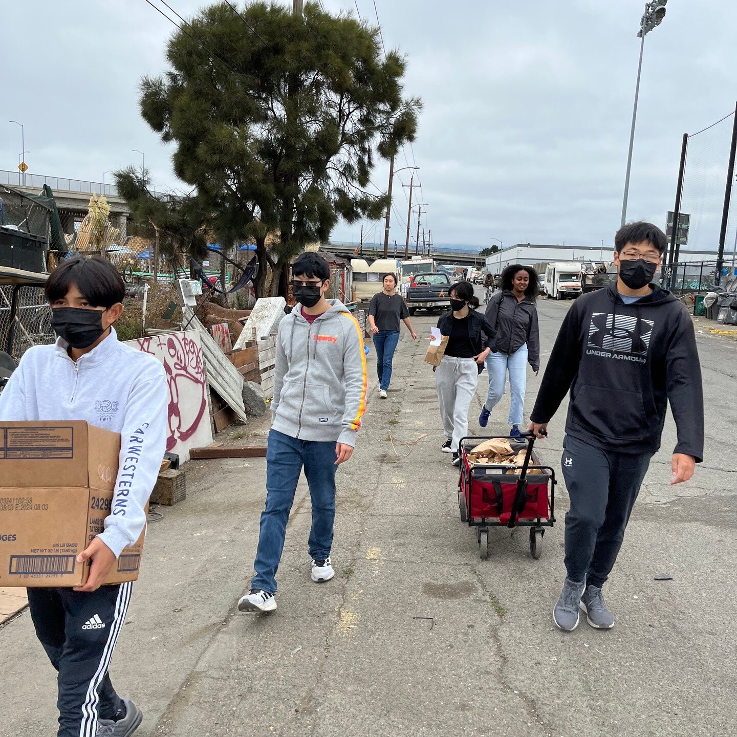 Last Saturday, Element visited the Unhoused Encampment to pass out water + snacks. We're thankful for the opportunity to meet and talk to some of the people there!