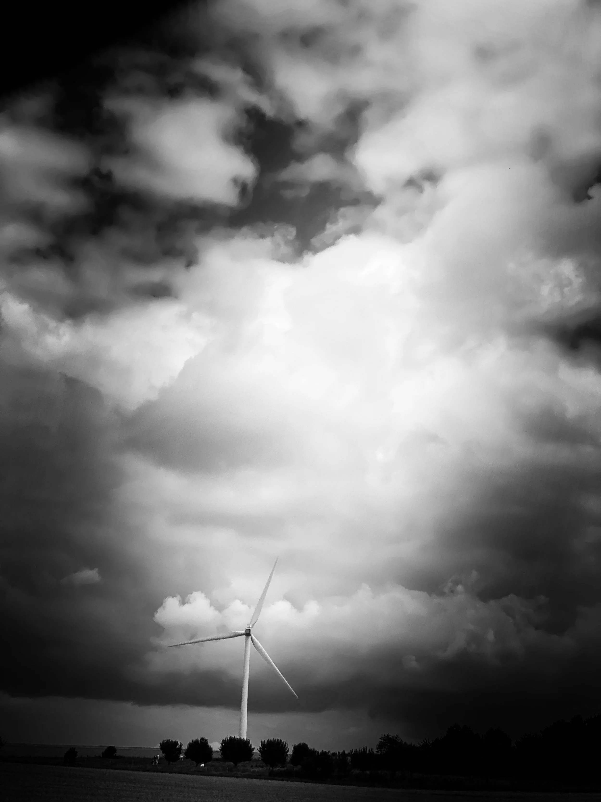 wind machine singing to the clouds