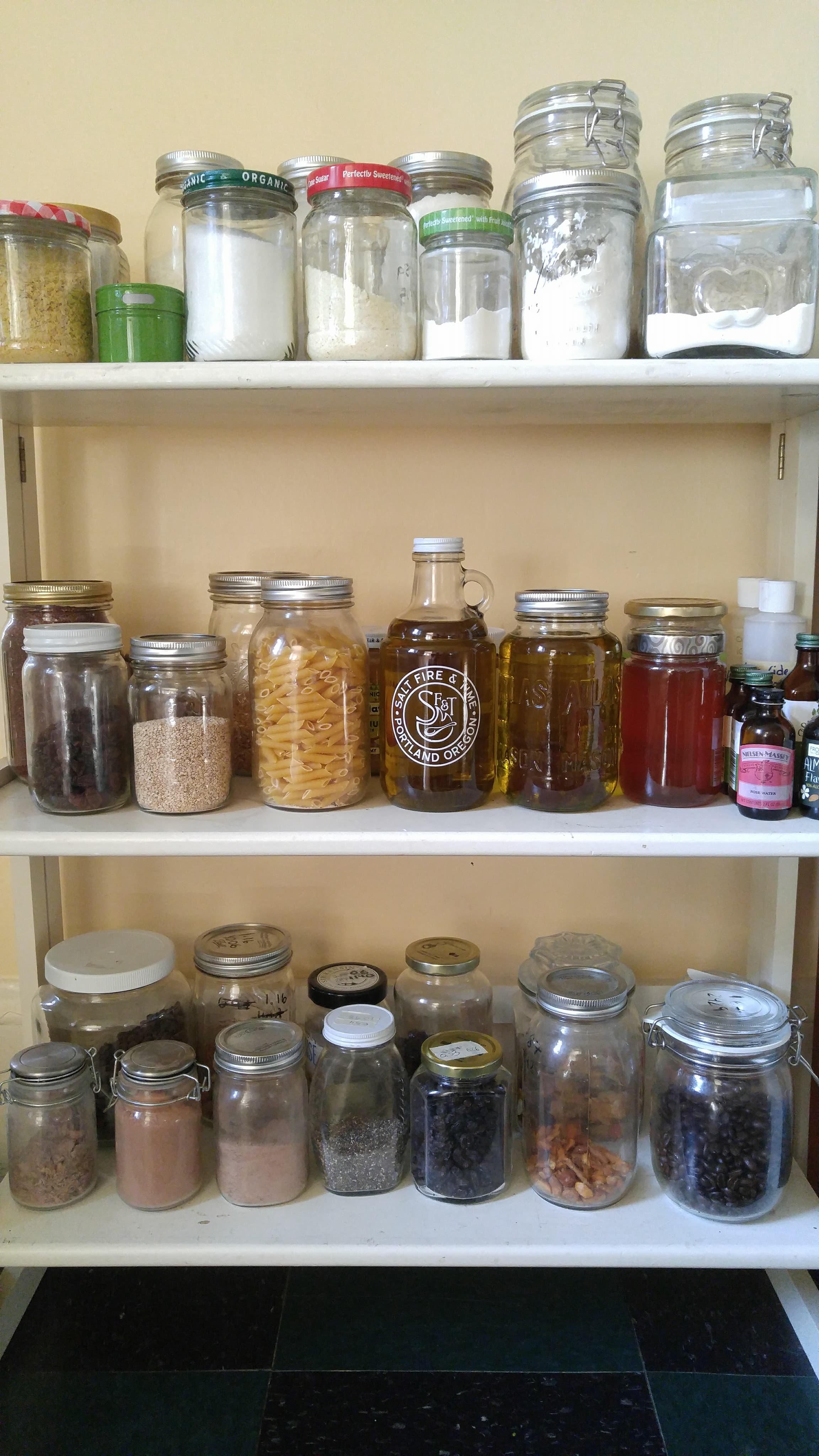 pantry_containers_2.jpg