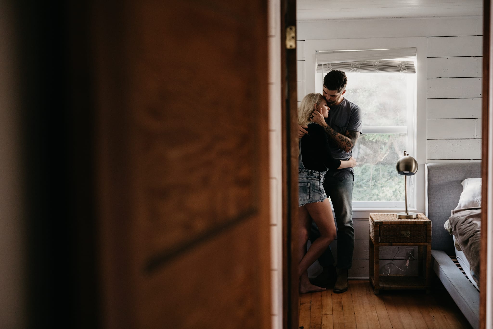 Intimate-Cabin-Couples-Photography