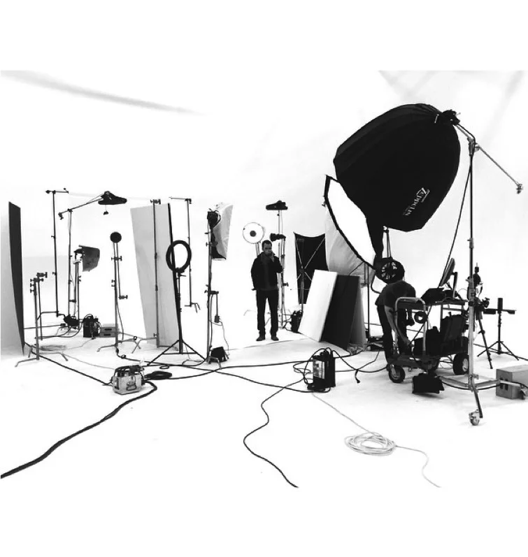 Jeremy Cowart's impressive studio setup, containing many of the aforementioned modifiers.
