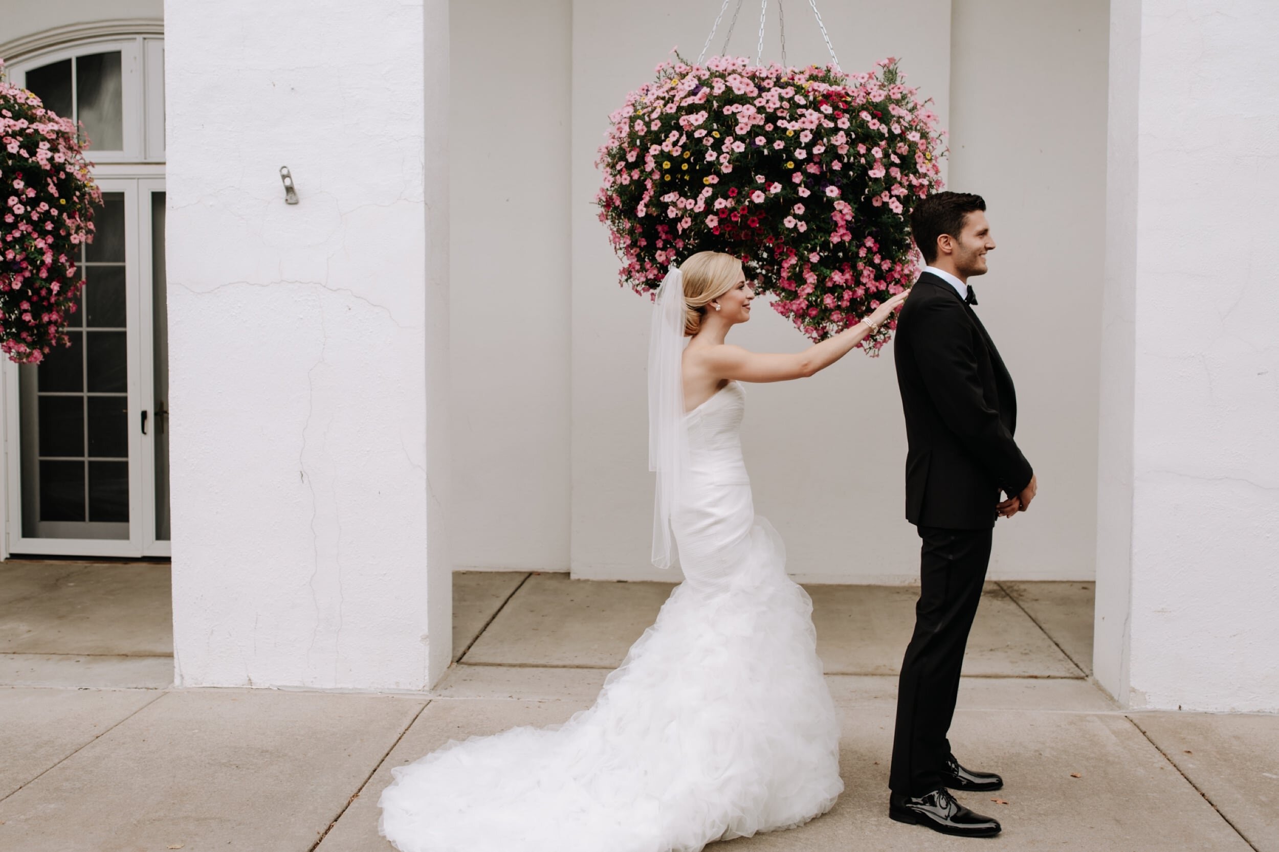 18-Minneapolis-Wedding-Photographer-first-look-photography.jpg