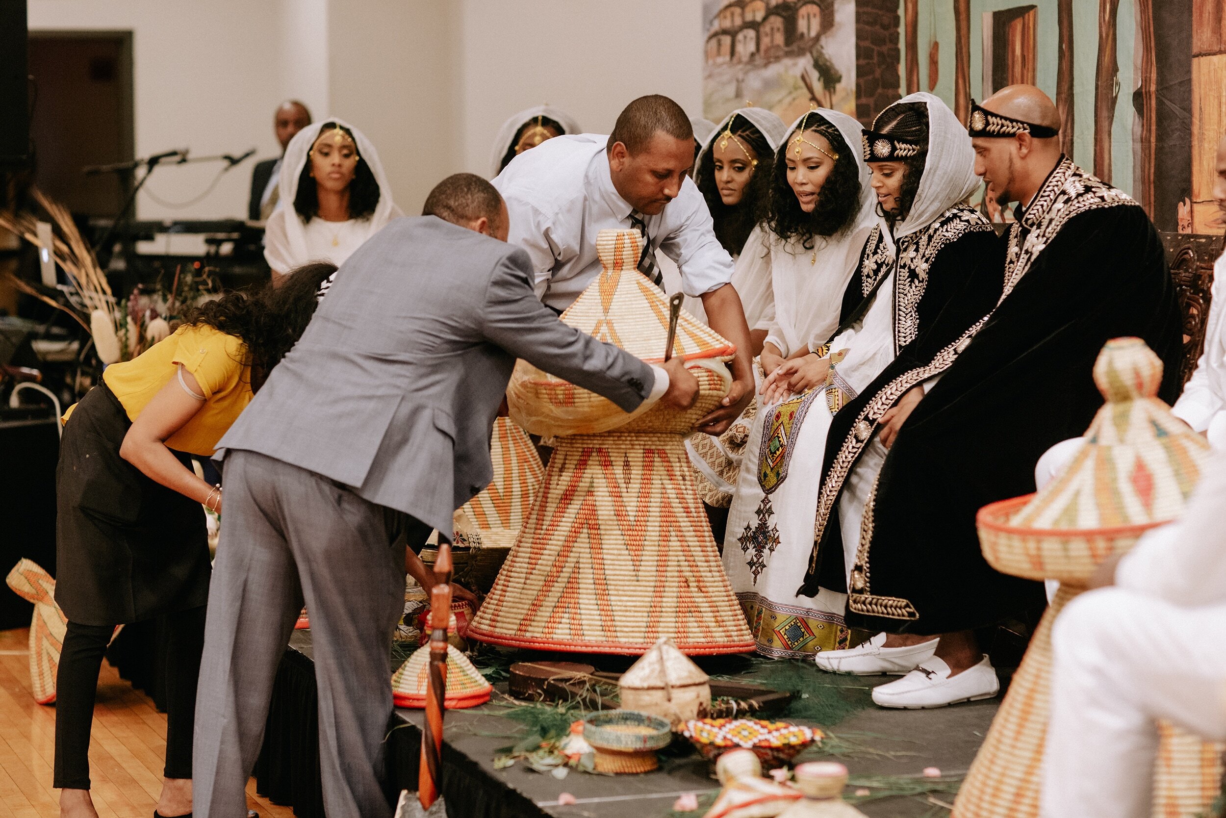 Traditional-ethiopian-melse-wedding-photography-in-minnesota_28.jpg