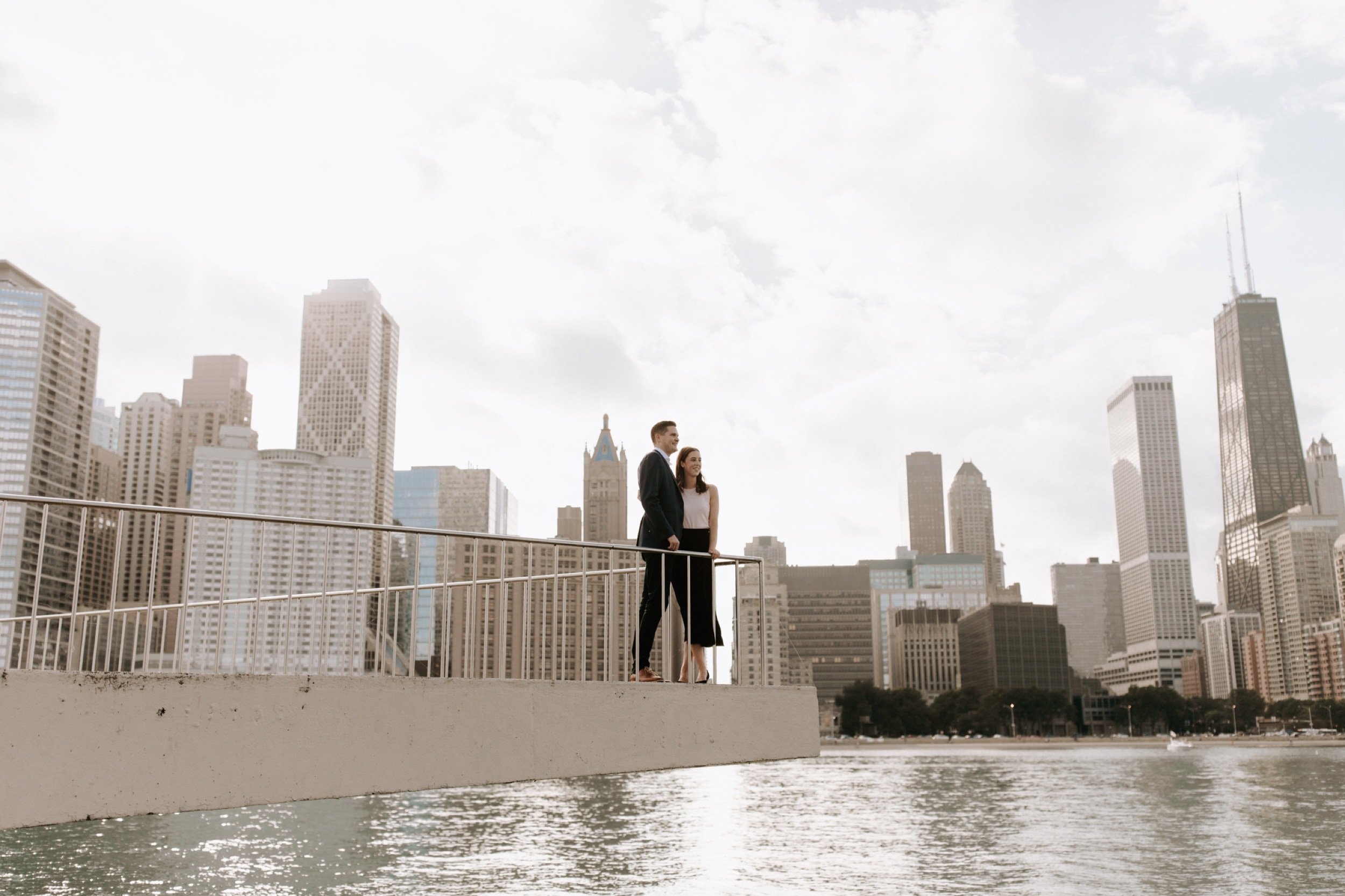 10_Downtown-Chicago-Engagement-Photos-at-Milton-Lee-Olive-Park.jpg