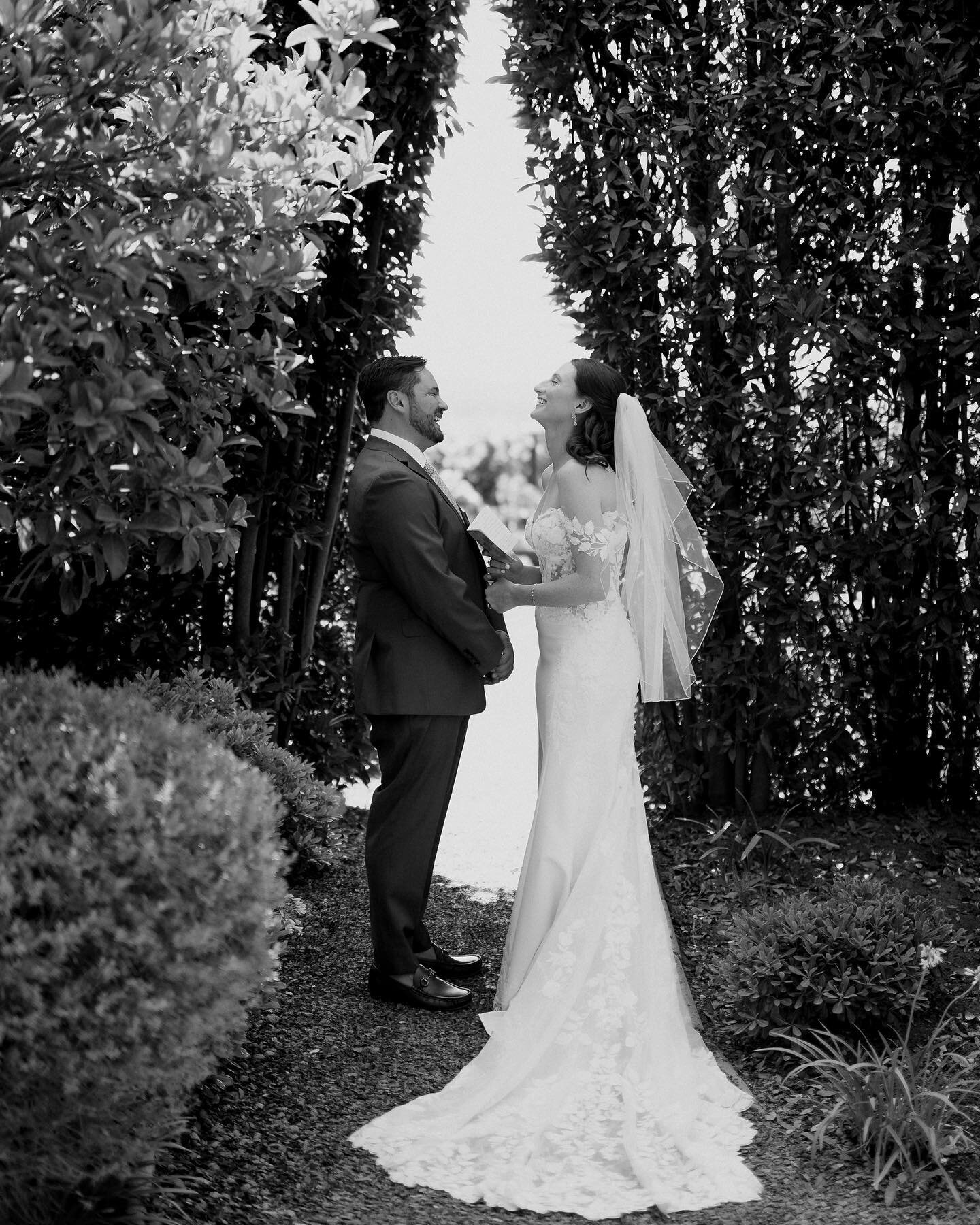 Just returned from shooting my first 2023 wedding in Chile 🇨🇱 

So much to share, but let&rsquo;s start with a photo from Tia &amp; GianFranco&rsquo;s private vow reading. 🖤