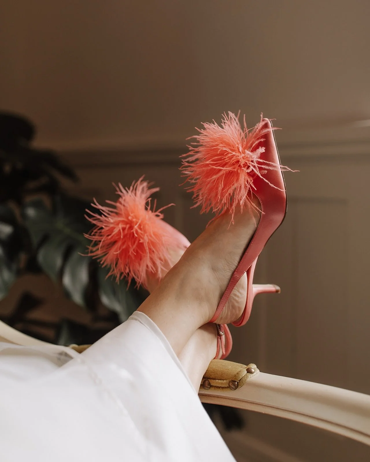A touch of color? Something blue? Which do you prefer? Do you have a pair of dream shoes? 👠🌸 

Enjoy a bit of inspiration for your own wedding day 📸

#minneapolisphotographer 
#weddingdetails 
#weddinginspiration