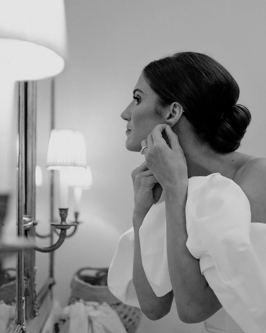 A few moments in monochrome at the Minneapolis Club.

Coordinator: @serce.events 
Decor: @lineneffects 
Dress: @sarahseven 
Tux: @indochinoweddings 
Hair &amp; Makeup: @primpedmn 
Flowers: The Bud Buds
Music: @bluewaterkingsband
Venue: @minneapoliscl