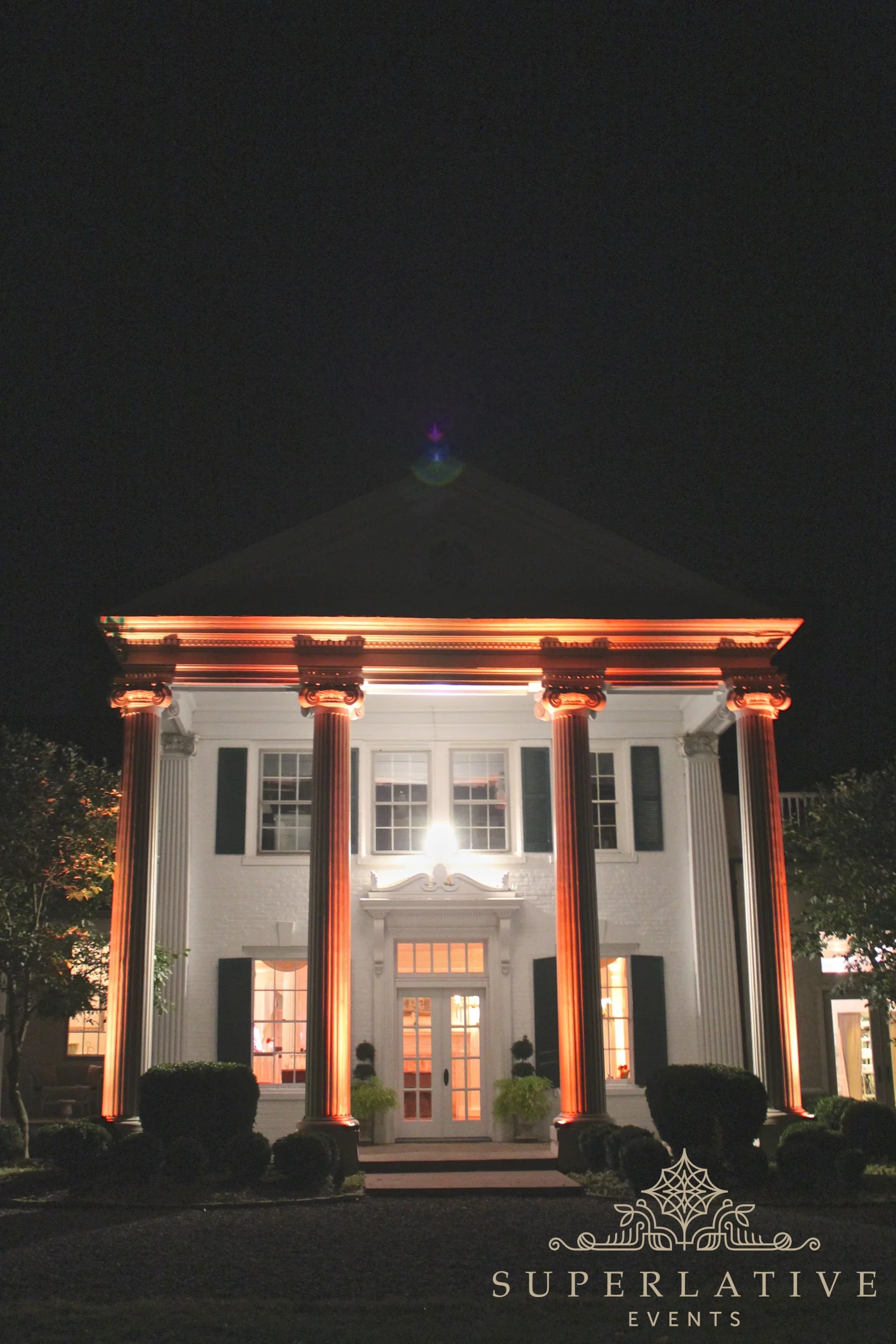 outdoor-column-uplighting-wireless-amber-whitehall-manor-wedding-reception.jpg