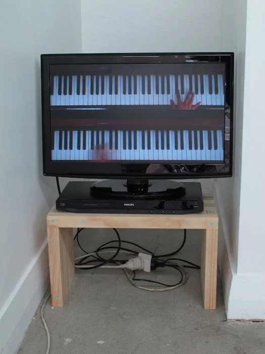 Slow and mournfully; slow and sad; slow and solemnly
(Video, Performance by Maria Mall | 2013)