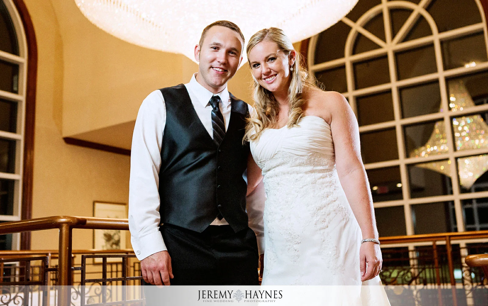 30-community-life-center-indianapolis-wedding-photographers-reception-court-yard-couple-pictures.jpg