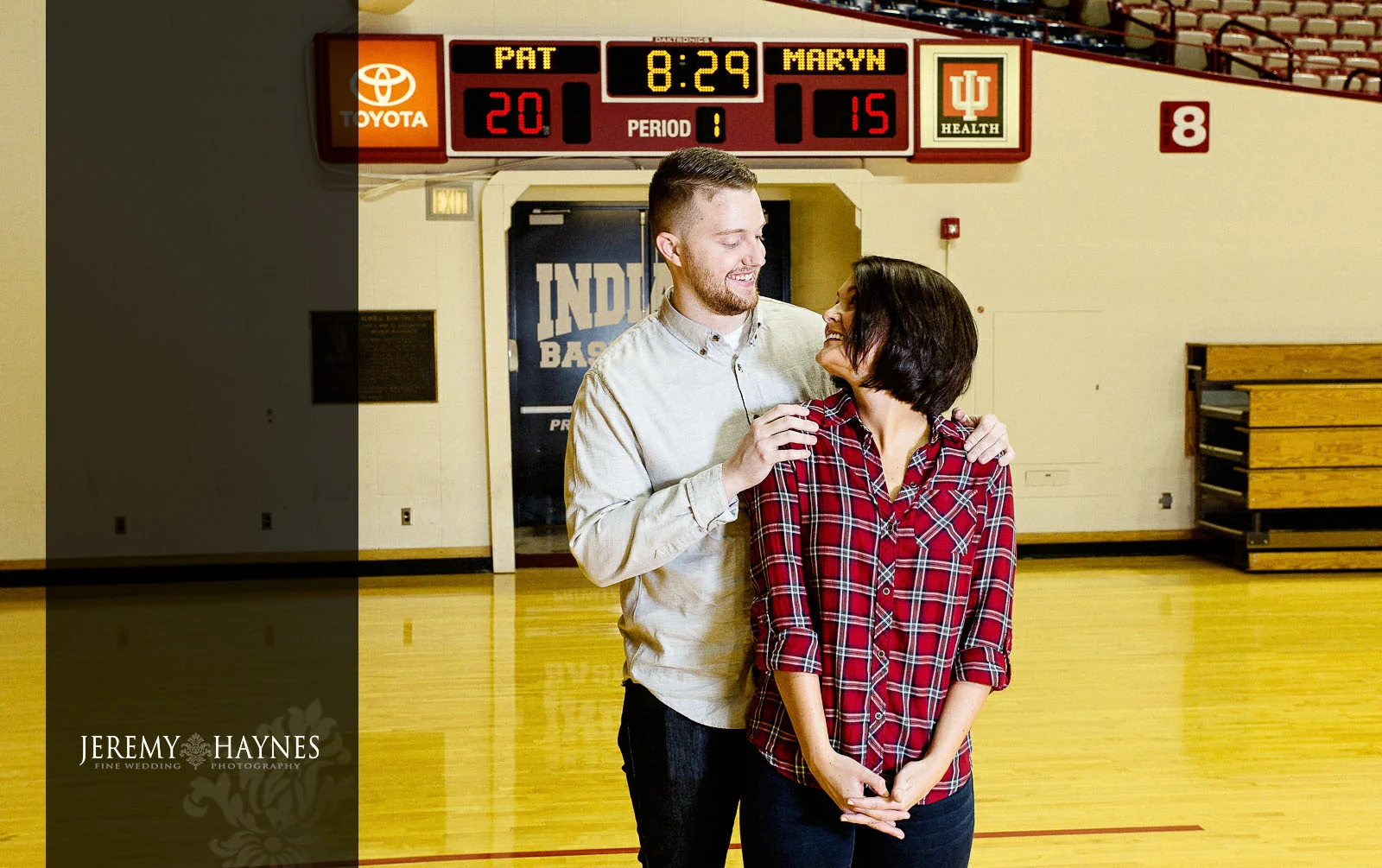 10-indiana-university-assembly-hall-engagement-photos.jpg