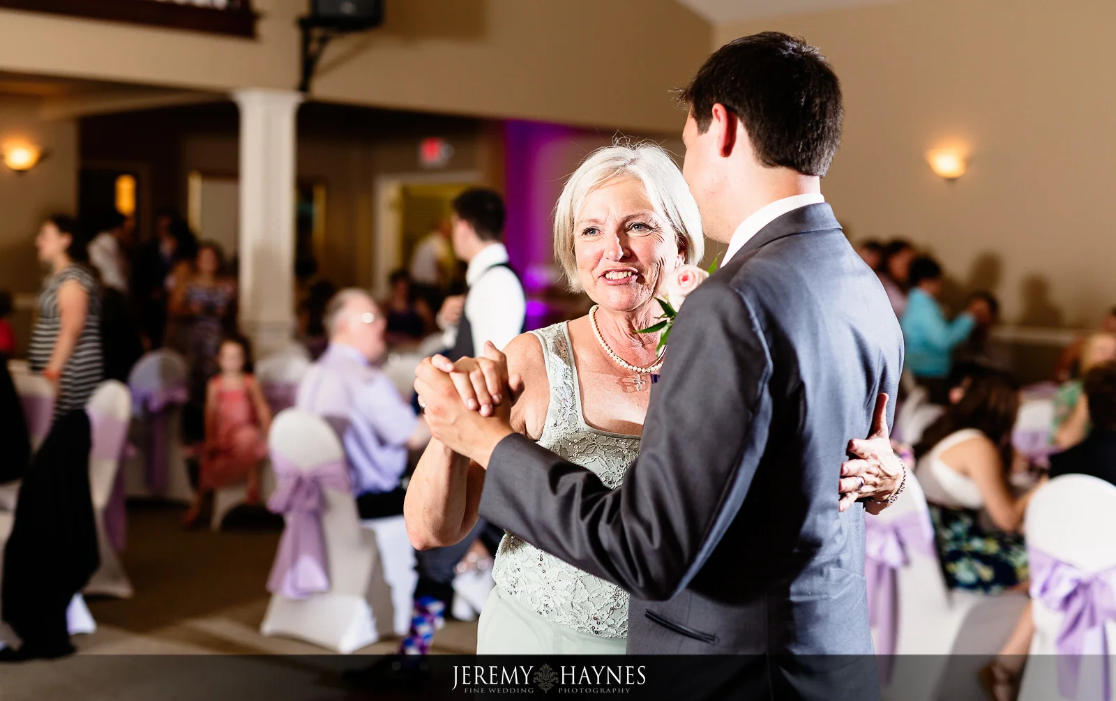 26-plum-creek-golf-club-carmel-wedding-photographers-reception-first-dance.jpg