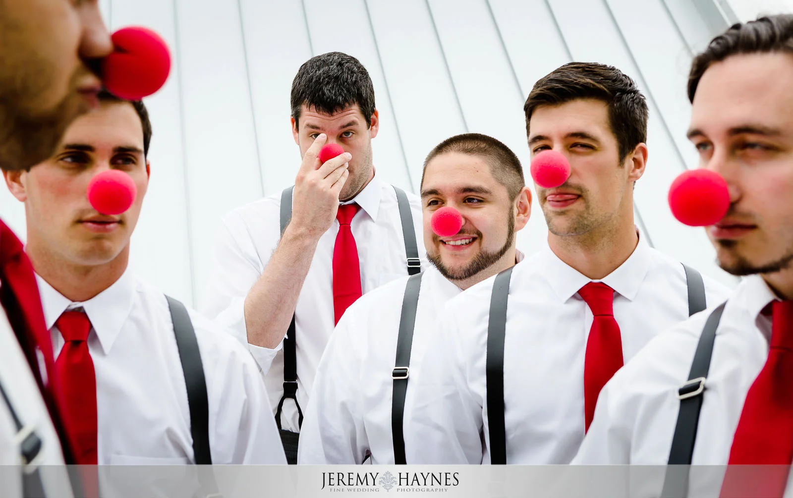 fun-group-pictures-columbus-the-commons-wedding-jeremy-haynes-photography.jpg